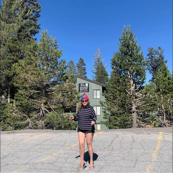 Meet your Posher, Lyn-lyn - Picture 1 of 1